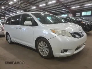 2012 Toyota Sienna XLE z VIN 5TDDK3DC0CS039531, wystawiony jako Copart lot #55458635 z przebiegiem 211 851 mil mil oraz Czysty tytuł • Clean title. Historia ofert i sprzedaży dostępna na DreamBid. Obrazek 4.