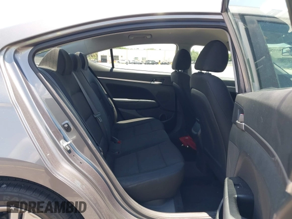2020 Hyundai Elantra SEL z VIN 5NPD84LF6LH529154, wystawiony jako IAAI lot #39502750 z przebiegiem 101 695 mil mil oraz . Historia ofert i sprzedaży dostępna na DreamBid. Obrazek 8.