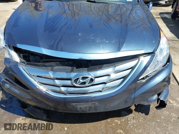 2013 Hyundai Sonata Limited with VIN 5NPEC4AC4DH792661, listed as a IAAI auction lot 42034355 with 142,125 mi miles and . Bid and sale history available at carsss.com. Image 6.