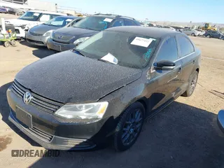 2013 Volkswagen Jetta SE with VIN 3VWDP7AJ9DM449304, listed as a IAAI auction lot 41677422 with 133,897 mi miles and . Bid and sale history available at DreamBid. Image 2.