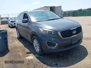 2016 Kia Sorento LX with VIN 5XYPGDA31GG166560, listed as a IAAI auction lot 39903526 with 1 mi miles. Bid and sale history available at carsss.com. Image 1.