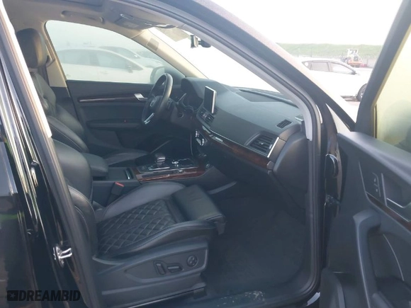 2019 Audi Q5 Premium Plus with VIN WA1BNAFYXK2051732, listed as a IAAI auction lot 41826131 with 49,665 mi miles. Bid and sale history available at carsss.com. Image 5.