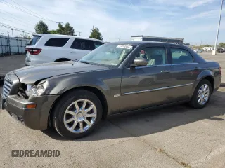 2008 Chrysler 300 Touring with VIN 2C3LA53G78H160422, listed as a Copart auction lot 71294064 with 114,048 mi miles and Salvage Title. Bid and sale history available at carsss.com. Image 1.