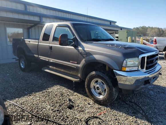 2003 Ford Super Duty F-250 XL with VIN 1FTNX21P03EC11327, listed as a Copart auction lot 86167644 with 191,817 mi miles and Salvage Title. Bid and sale history available at carsss.com. Image 4.