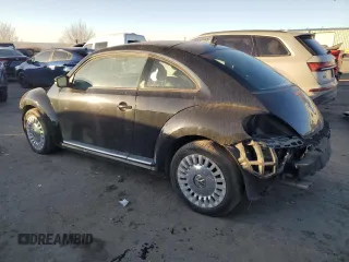 2013 Volkswagen Beetle with VIN 3VWHX7AT0DM681633, listed as a Copart auction lot 43077395 with 37,369 mi miles and Salvage title. Bid and sale history available at DreamBid. Image 2.