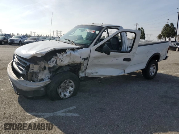 2000 Ford F-150 XL с VIN 1FTPF18L8YKA58312, выставлен на аукционе Copart как лот 45748355 с пробегом 200 263 миль миль и Списание • Salvage title. История ставок и продаж доступна на DreamBid. Изображение 1.