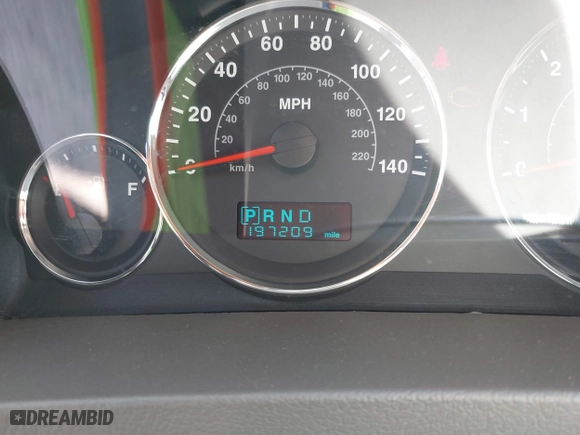 2007 Jeep Grand Cherokee Limited with VIN 1J8HR58277C634743, listed as a IAAI auction lot 41886012 with 197,209 mi miles. Bid and sale history available at carsss.com. Image 7.