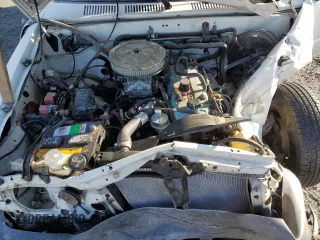 1990 Toyota Pickup with VIN JT4RN81R1L0049863, listed as a Copart auction lot 42832405 with 230,913 mi miles and Salvage title. Bid and sale history available at DreamBid. Image 13.