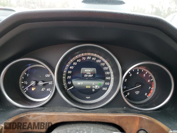 2014 Mercedes-Benz E 350 Luxury with VIN WDDHH8JB3EA811390, listed as a Copart auction lot 83911324 with 221,207 mi miles and Clean Title. Bid and sale history available at DreamBid. Image 9.