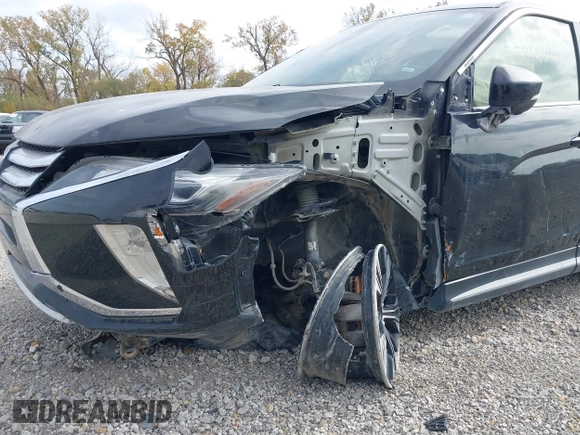 2018 Mitsubishi Eclipse Cross SE with VIN JA4AT5AA4JZ048317, listed as a IAAI auction lot 40069284 with 165,817 mi miles and . Bid and sale history available at DreamBid. Image 6.