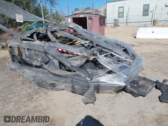 2019 Mercedes-Benz E with VIN WDD1J6HBXKF099166, listed as a IAAI auction lot 40701869 with Not Provided miles. Bid and sale history available at carsss.com. Image 1.