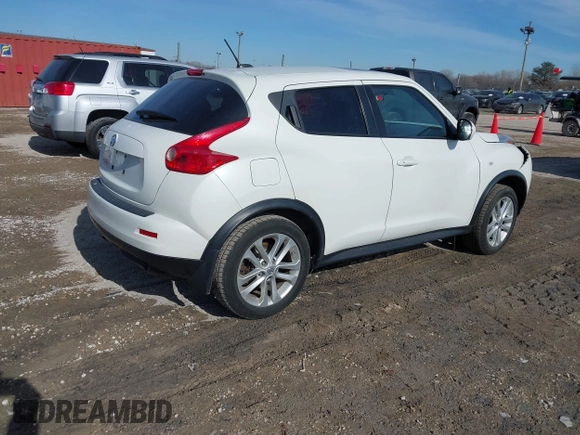 2013 Nissan Juke SL with VIN JN8AF5MV2DT226135, listed as a IAAI auction lot 41526382 with 99,069 mi miles. Bid and sale history available at carsss.com. Image 4.