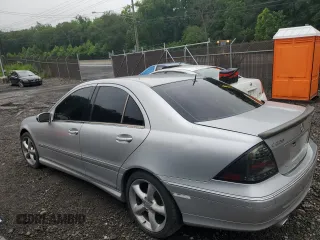 2005 Mercedes-Benz C 230 Kompressor with VIN WDBRF40J45F680204, listed as a Copart auction lot 60809755 with 169,581 mi miles and Salvage title. Bid and sale history available at DreamBid. Image 2.