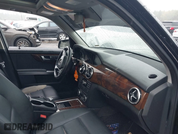 2015 Mercedes-Benz GLK 350 с VIN WDCGG8JB0FG350571, выставлен на аукционе IAAI как лот 42154752 с пробегом 177 959 миль миль и . История ставок и продаж доступна на DreamBid. Изображение 5.