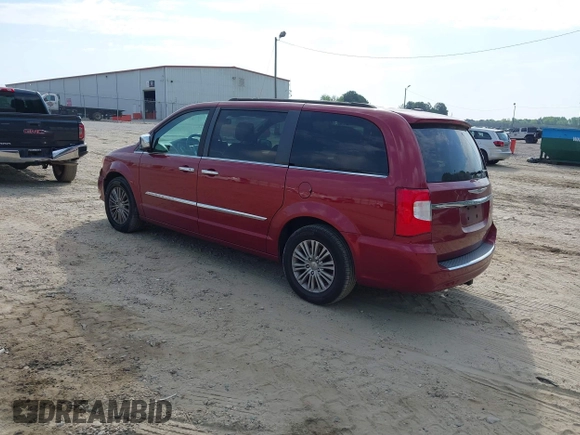 2016 Chrysler Town & Country Touring-L with VIN 2C4RC1CG7GR221690, listed as a IAAI auction lot 42038763 with 188,184 mi miles. Bid and sale history available at carsss.com. Image 3.