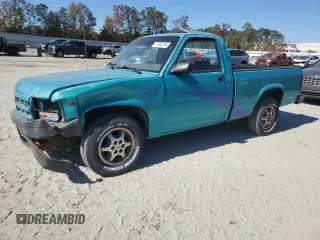 1996 Dodge Dakota with VIN 1B7FL26X9TW706385, listed as a Copart auction lot 77003174 with 146,228 mi miles and Salvage Title. Bid and sale history available at carsss.com. Image 1.
