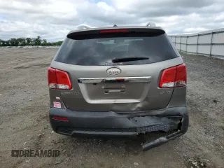 2011 Kia Sorento EX z VIN 5XYKU4A25BG002005, wystawiony jako Copart lot #56504425 z przebiegiem 192 744 mil mil oraz Szkoda całkowita • Salvage title. Historia ofert i sprzedaży dostępna na DreamBid. Obrazek 6.