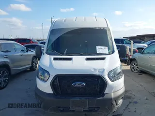 2023 Ford Transit Cargo с VIN 1FTBR2CG4PKB83534, выставлен на аукционе IAAI как лот 41243389 с пробегом 5 507 миль миль и . История ставок и продаж доступна на DreamBid. Изображение 12.