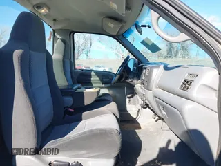 2002 Ford Super Duty F-250 XL with VIN 1FTNF20L12EB69721, listed as a IAAI auction lot 41324860 with 232,751 mi miles. Bid and sale history available at carsss.com. Image 5.