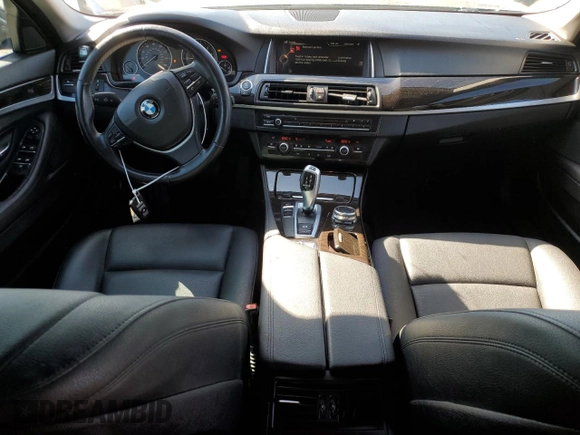 2015 BMW 5 Series 528i z VIN WBA5A5C58FD519965, wystawiony jako Copart lot #49333285 z przebiegiem 113 693 mil mil oraz Szkoda całkowita • Salvage title. Historia ofert i sprzedaży dostępna na DreamBid. Obrazek 8.