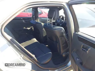 2010 Mercedes-Benz E 350 Luxury с VIN WDDHF5GB5AA020803, выставлен на аукционе IAAI как лот 41235383 с пробегом 170 088 миль миль и . История ставок и продаж доступна на DreamBid. Изображение 8.