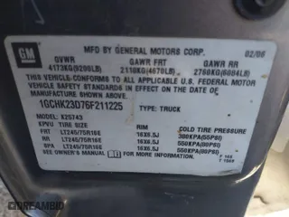 2006 Chevrolet Silverado 2500HD LT1 with VIN 1GCHK23D76F211225, listed as a IAAI auction lot 41454948 with 203,000 mi miles. Bid and sale history available at carsss.com. Image 9.