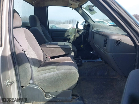 2006 Chevrolet Silverado 1500 Work Truck with VIN 3GCEC14X96G157606, listed as a IAAI auction lot 41608801 with 226,617 mi miles. Bid and sale history available at carsss.com. Image 8.