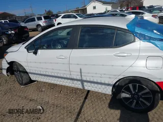 2022 Nissan Versa SV z VIN 3N1CN8EV0NL839211, wystawiony jako IAAI lot #41362397 z przebiegiem 7 670 mil mil oraz . Historia ofert i sprzedaży dostępna na DreamBid. Obrazek 15.