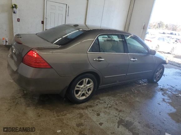 2007 Honda Accord Sdn EX-L with VIN 1HGCM56827A023944, listed as a Copart auction lot 41968175 with 189,774 mi miles and Salvage Title. Bid and sale history available at carsss.com. Image 3.