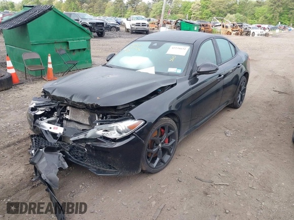 2021 Alfa Romeo Giulia Ti z VIN ZARFANBN5M7643816, wystawiony jako IAAI lot #42231651 z przebiegiem 36 195 mil mil oraz . Historia ofert i sprzedaży dostępna na DreamBid. Obrazek 2.