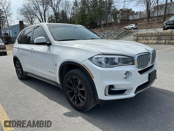 2018 BMW X5 xDrive40e iPerformance with VIN 5UXKT0C56J0W03350, listed as a Copart auction lot 51878005 with 48,419 mi miles and Clean Title. Bid and sale history available at carsss.com. Image 4.