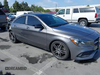 2018 Mercedes-Benz CLA 250 z VIN WDDSJ4EB5JN649987, wystawiony jako IAAI lot #42106483 z przebiegiem 35 302 mil mil oraz . Historia ofert i sprzedaży dostępna na DreamBid. Obrazek 1.