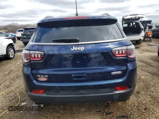 2021 Jeep Compass Altitude z VIN 3C4NJDBB5MT599544, wystawiony jako Copart lot #52992425 z przebiegiem 85 853 mil mil oraz Szkoda całkowita • Salvage title. Historia ofert i sprzedaży dostępna na DreamBid. Obrazek 6.