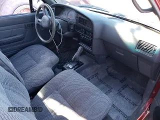 1993 Toyota Pickup DLX с VIN JT4VN13D3P5113661, выставлен на аукционе Copart как лот 43354184 с пробегом 197 307 миль миль и Списание • Salvage title. История ставок и продаж доступна на DreamBid. Изображение 8.