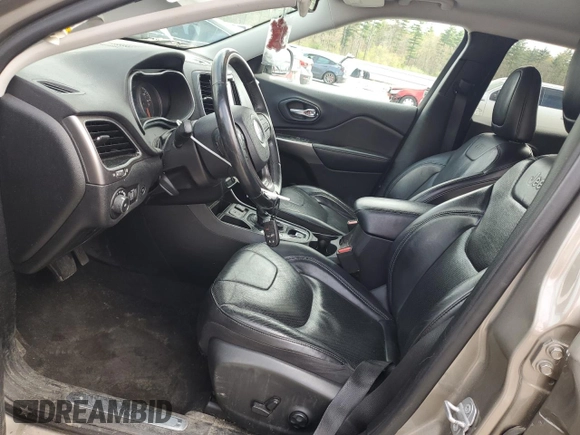 2019 Jeep Cherokee Limited z VIN 1C4PJLDB5KD448173, wystawiony jako Copart lot #56250805 z przebiegiem 97 567 mil mil oraz Szkoda całkowita • Salvage title. Historia ofert i sprzedaży dostępna na DreamBid. Obrazek 7.