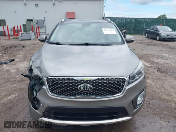 2017 Kia Sorento SXL z VIN 5XYPK4A59HG253995, wystawiony jako IAAI lot #42367134 z przebiegiem 118 084 mil mil oraz . Historia ofert i sprzedaży dostępna na DreamBid. Obrazek 13.