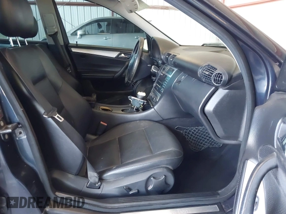 2005 Mercedes-Benz C 230 Kompressor с VIN WDBRF40J55F651844, выставлен на аукционе IAAI как лот 42831284 с пробегом 163 479 миль миль и . История ставок и продаж доступна на DreamBid. Изображение 5.