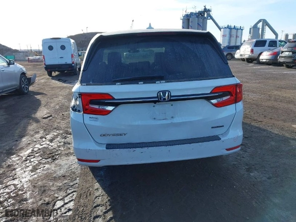 2022 Honda Odyssey Touring with VIN 5FNRL6H89NB056409, listed as a IAAI auction lot 41215762 with 13,238 mi miles. Bid and sale history available at carsss.com. Image 16.