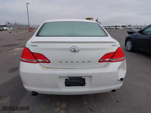 2005 Toyota Avalon XL with VIN 4T1BK36B95U051814, listed as a IAAI auction lot 41052486 with NaN miles. Bid and sale history available at carsss.com. Image 16.