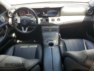 2019 Mercedes-Benz E 300 z VIN WDDZF4JBXKA529715, wystawiony jako Copart lot #56914325 z przebiegiem 71 343 mil mil oraz Szkoda całkowita • Salvage title. Historia ofert i sprzedaży dostępna na DreamBid. Obrazek 8.