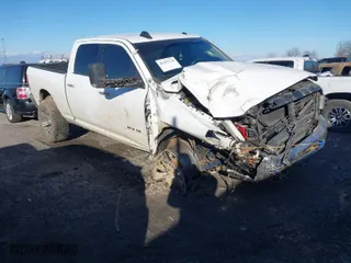 2019 Ram 2500 Big Horn with VIN 3C6UR5DL8KG650208, listed as a IAAI auction lot 41317238 with 104,004 mi miles. Bid and sale history available at carsss.com. Image 1.