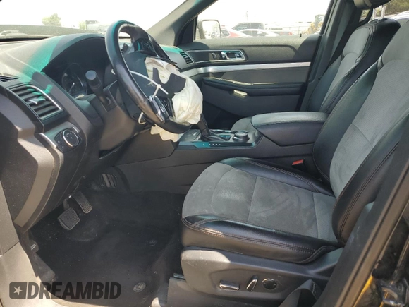 2017 Ford Explorer XLT with VIN 1FM5K8D81HGA05513, listed as a Copart auction lot 62492985 with 121,729 mi miles and Salvage title. Bid and sale history available at DreamBid. Image 7.