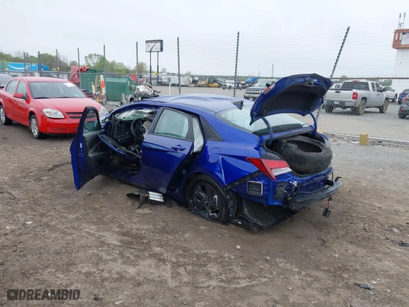 2023 Hyundai Elantra Preferred with VIN KMHLM4AG8PU435108, listed as a IAAI auction lot 39088742 with 1 mi miles. Bid and sale history available at carsss.com. Image 3.