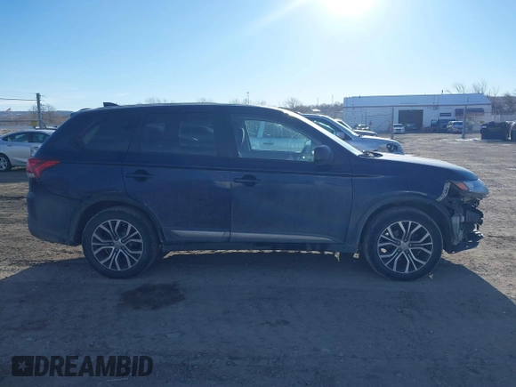 2018 Mitsubishi Outlander ES z VIN JA4AZ3A35JZ058407, wystawiony jako IAAI lot #41428922 z przebiegiem 141 701 mil mil oraz . Historia ofert i sprzedaży dostępna na DreamBid. Obrazek 14.