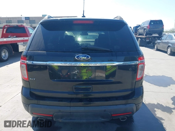 2014 Ford Explorer XLT z VIN 1FM5K7D89EGA54741, wystawiony jako IAAI lot #42228508 z przebiegiem 150 878 mil mil oraz . Historia ofert i sprzedaży dostępna na DreamBid. Obrazek 16.