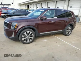 2022 Kia Telluride S z VIN 5XYP6DHC8NG198573, wystawiony jako Copart lot #66710595 z przebiegiem 62 369 mil mil oraz Czysty tytuł • Clean title. Historia ofert i sprzedaży dostępna na DreamBid. Obrazek 1.