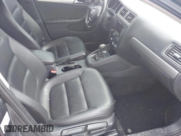 2015 Volkswagen Jetta Sedan 1.8T SE w/Connectivity with VIN 3VWD07AJ8FM260537, listed as a IAAI auction lot 41730338 with 155,724 mi miles. Bid and sale history available at carsss.com. Image 5.