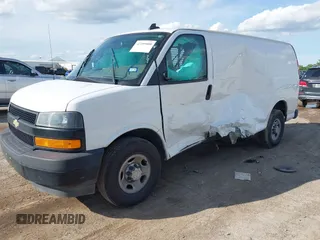 2019 Chevrolet Express Cargo z VIN 1GCWGAFP0K1312719, wystawiony jako IAAI lot #42209808 z przebiegiem 99 944 mil mil oraz . Historia ofert i sprzedaży dostępna na DreamBid. Obrazek 18.