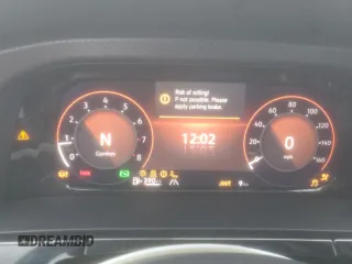 2024 Volkswagen Atlas Peak Edition SE z VIN 1V2CR2CA2RC580235, wystawiony jako Copart lot #44704105 z przebiegiem 9 mil mil oraz Szkoda całkowita • Salvage title. Historia ofert i sprzedaży dostępna na DreamBid. Obrazek 9.