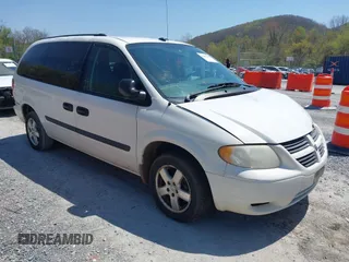 2005 Dodge Caravan with VIN 1D4GP24R15B314267, listed as a IAAI auction lot 42066505 with 207,810 mi miles. Bid and sale history available at carsss.com. Image 1.